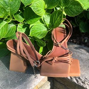TAN ALOHA HEELS! 👠